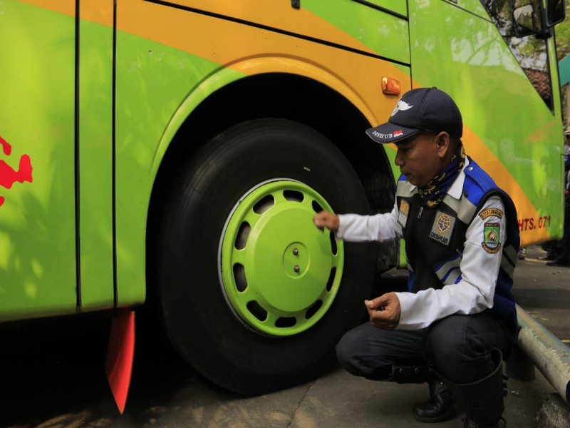 IMG-bus-mudik-di-kota-tangerang-laik-jalan