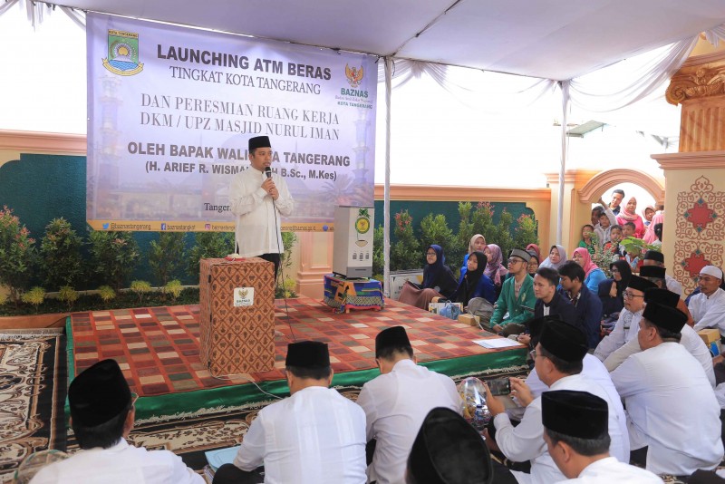 IMG-lagi-bantu-kaum-dhuafa-pemkot-luncurkan-atm-beras