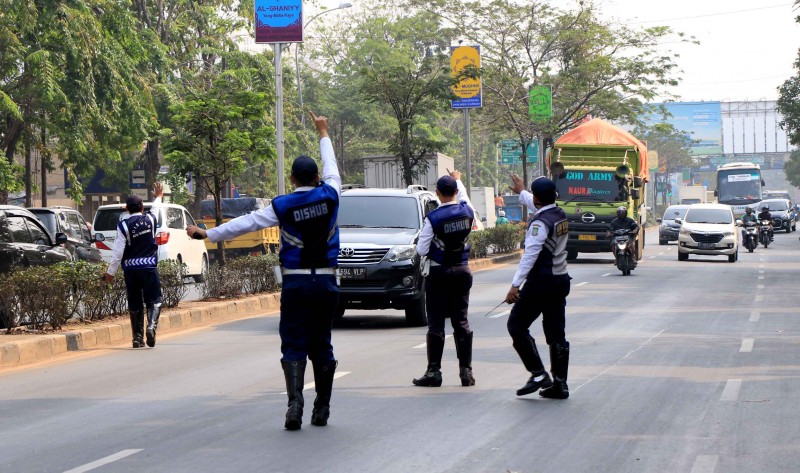 IMG-truk-bertonase-besar-dilarang-masuk-wilayah-kota-tangerang