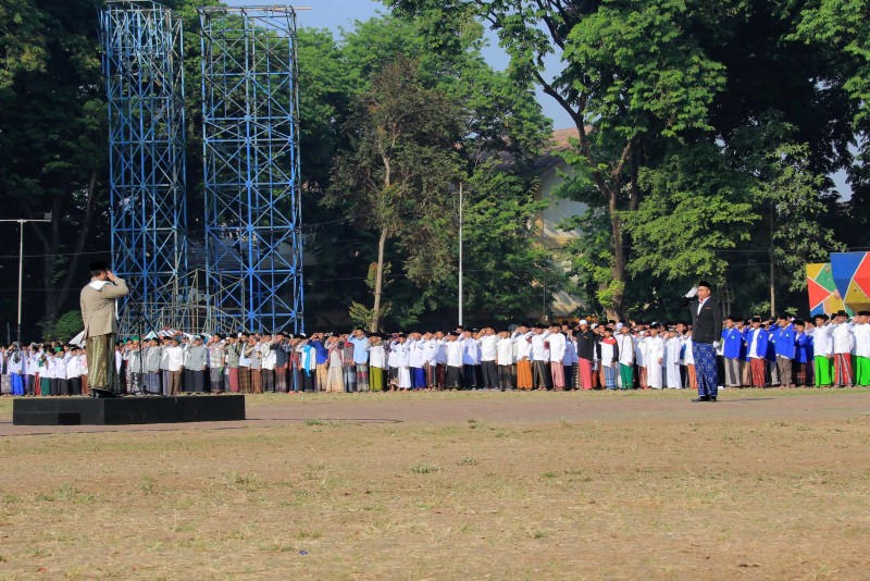 IMG-peringati-hari-santri-nasional-arief-ajak-santri-untuk-terus-berkarya