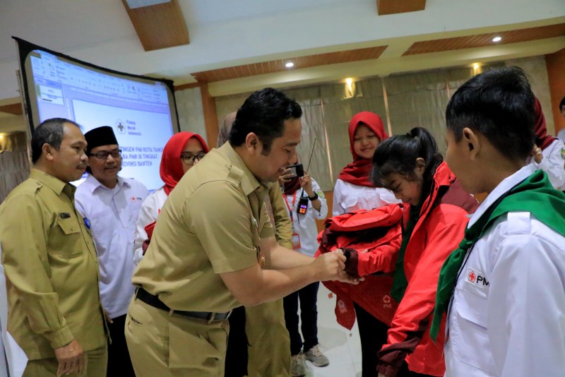 IMG-arief-jadikan-pmr-sebagai-wadah-mengembangkan-karakter-dan-kreativitas