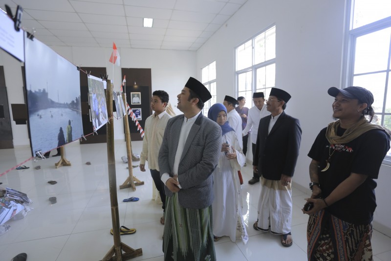 IMG-walikota-dan-wakil-walikota-kunjungi-pameran-foto-bingkai-persatuan