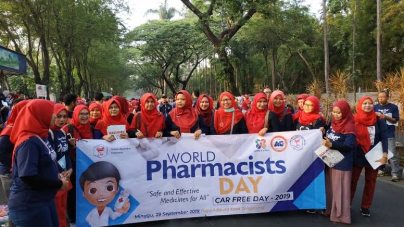 IMG-ratusan-apoteker-serbu-car-free-day