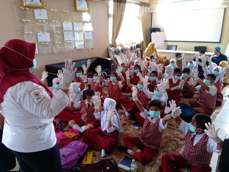 IMG-puskesmas-karang-tengah-gandeng-pmi-latih-dokter-kecil