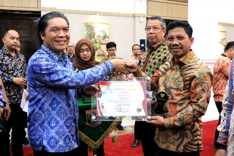 IMG-pemkot-kembali-pertahankan-penghargaan-badan-publik-kategori-informatif