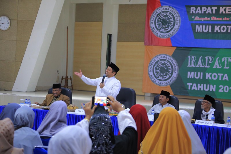 IMG-buka-rakerda-mui-wali-kota-sampaikan-rencana-program-ekonomi-syariah