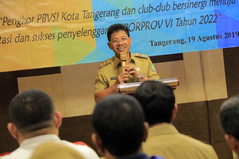 IMG-hadiri-pelantikan-pengurus-pbvsi-sachrudin-prestasi-dan-regenerasi-harus-dipertahankan