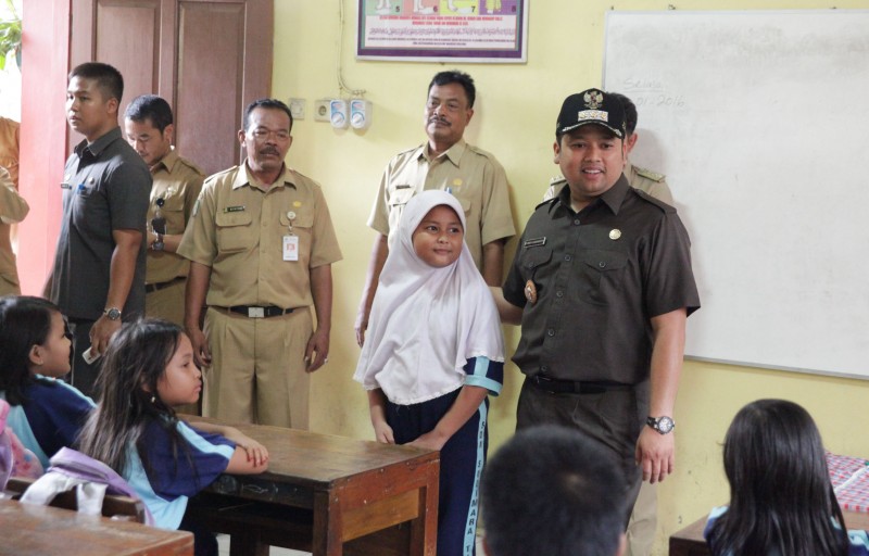 IMG-walikota-lakukan-monitoring-di-kecamatan-ciledug