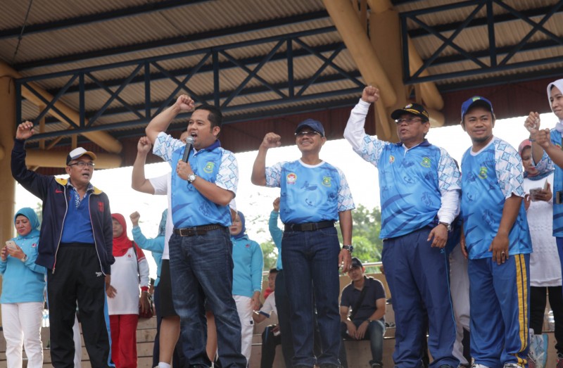 IMG-walikota-ajak-masyarakat-terapkan-pola-hidup-sehat