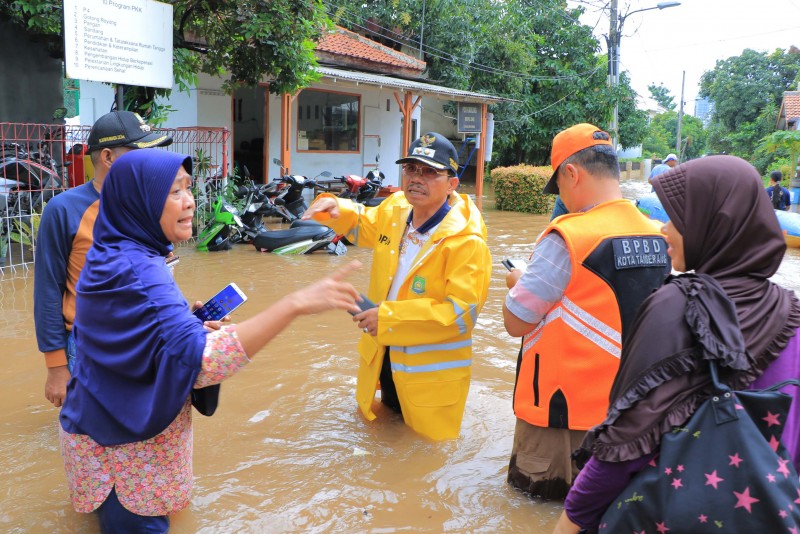 IMG-wakil-sambangi-warga-terdampak-banjir