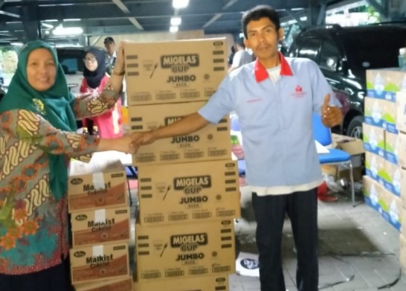 IMG-bantuan-banjir-tangerang-terus-berdatangan