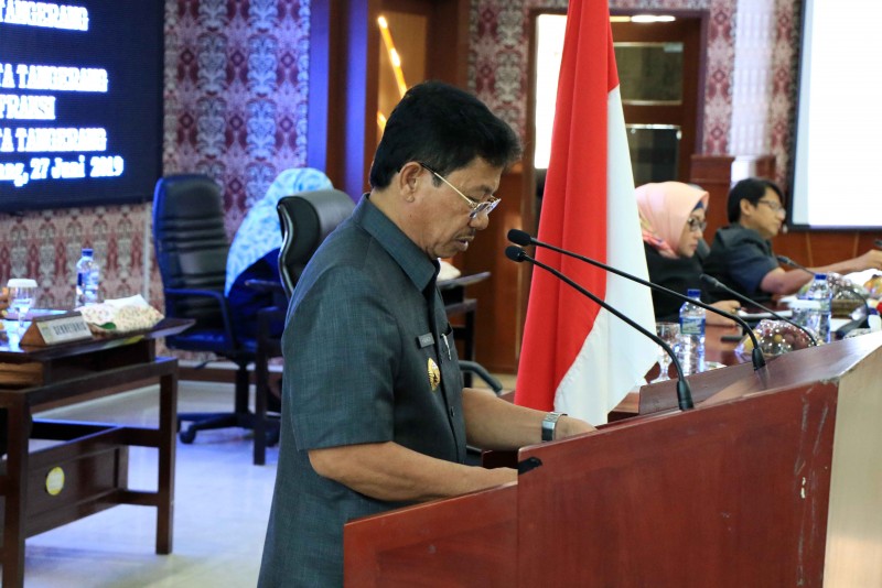 IMG-paripurna-dprd-wakil-sampaikan-jawaban-atas-pandangan-umum-fraksi