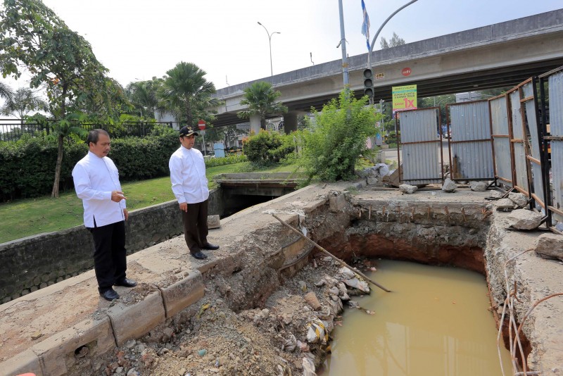 IMG-proyek-galian-mangkrak-wali-kota-panggil-pln