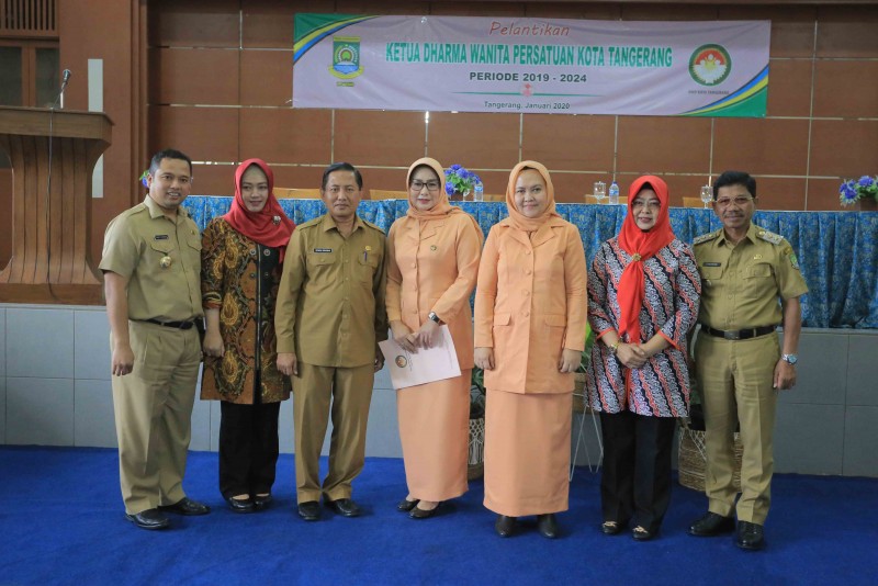 IMG-arief-lantik-ketua-dharma-wanita-persatuan-kota-tangerang