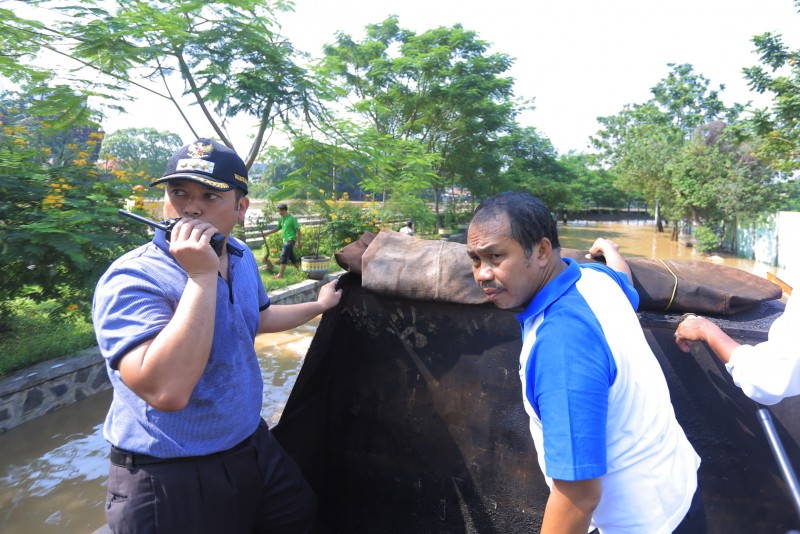 IMG-bendungan-batu-belah-siaga-1-enam-titik-di-kota-tangerang-tergenang