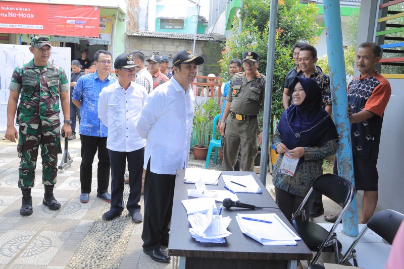 IMG-pastikan-kondusif-arief-pantau-pelaksanaan-pemilu-di-wilayah-kota-tangerang