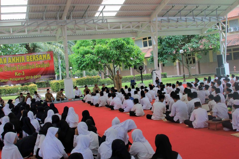 IMG-sekda-buka-ujian-akhir-bersama-madrasah-diniyah-takmiliyah-awaliyah-ke-3