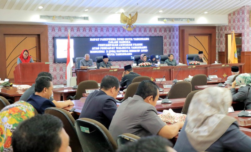 IMG-sachrudin-tanggapi-jawaban-fraksi-terkait-dua-raperda-inisiatif