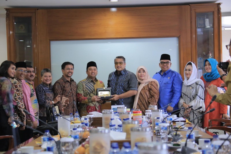IMG-komisi-ix-dpr-ri-sambangi-pemkot-tangerang