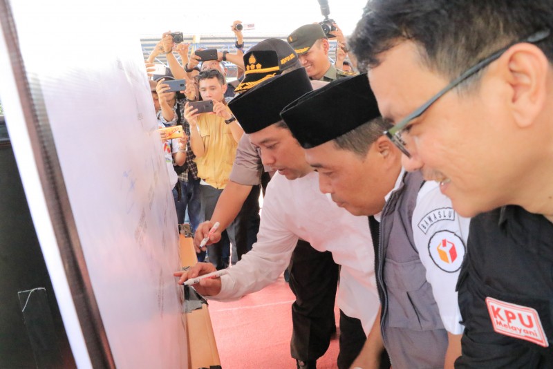 IMG-wali-kota-hadiri-deklarasi-kampanye-pemilu-damai-tahun-2019