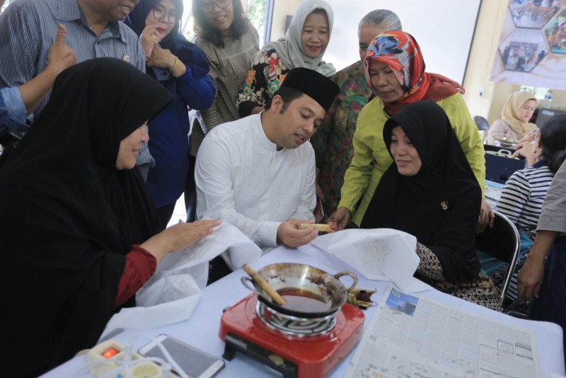 IMG-wali-kota-minta-masyarakat-kembangkan-batik-sebagai-budaya-bangsa