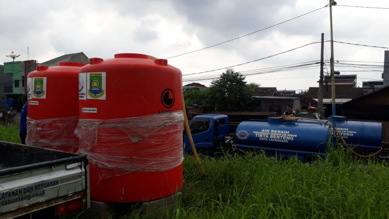 IMG-pdam-distribusikan-air-bersih-pada-warga-terdampak-banjir