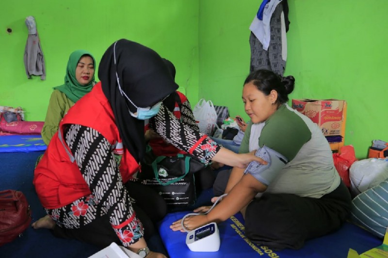 IMG-korban-banjir-apresiasi-respon-cepat-petugas-kesehatan