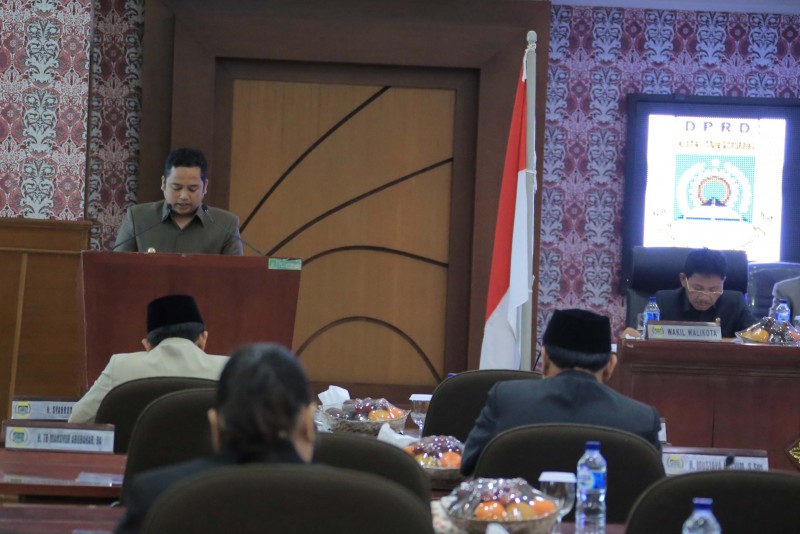 IMG-walikota-sampaikan-pencapaian-kinerja-periode-2013-2018
