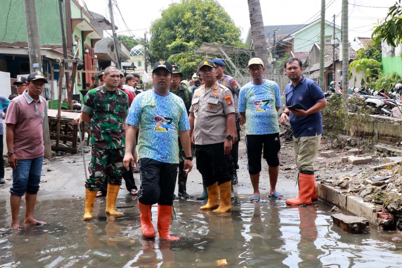 IMG-mulai-surut-pemkot-maksimalkan-mesin-pompa-untuk-sedot-genangan
