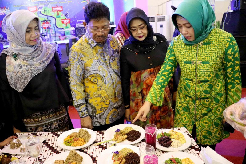 IMG-kunjungi-lomba-cipta-menu-wakil-apresiasi-makanan-dari-peserta