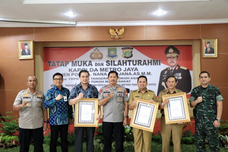 IMG-pemkot-tangerang-serahkan-dana-hibah-untuk-pembangunan-kantor-polres-metro-tangerang-kota