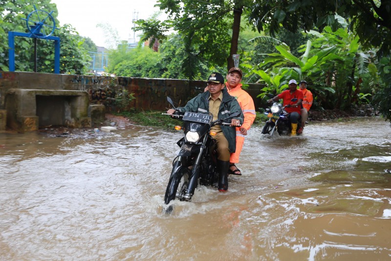 IMG-intensitas-curah-hujan-tinggi-wakil-pantau-titik-banjir