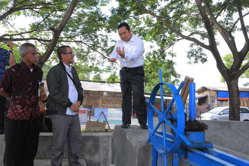 IMG-hari-pertama-kerja-walikota-sidak-lapangan