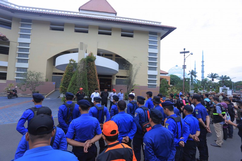 IMG-bencana-alam-di-anyer-arief-langsung-kirim-personil