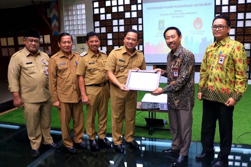 IMG-pemkot-terima-penghargaan-sistem-merit-dari-kasn