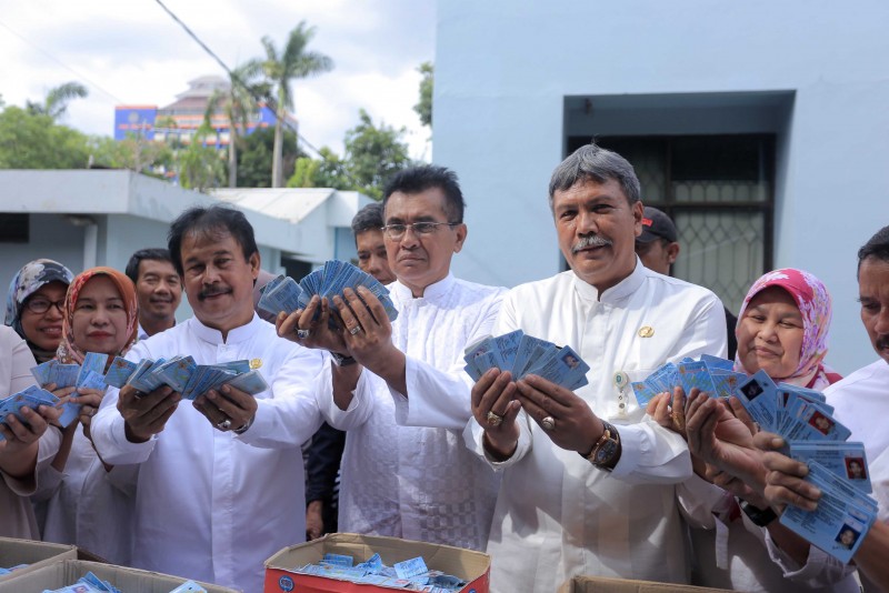 IMG-disdukcapil-lakukan-pemusnahan-e-ktp-yang-tidak-layak-pakai