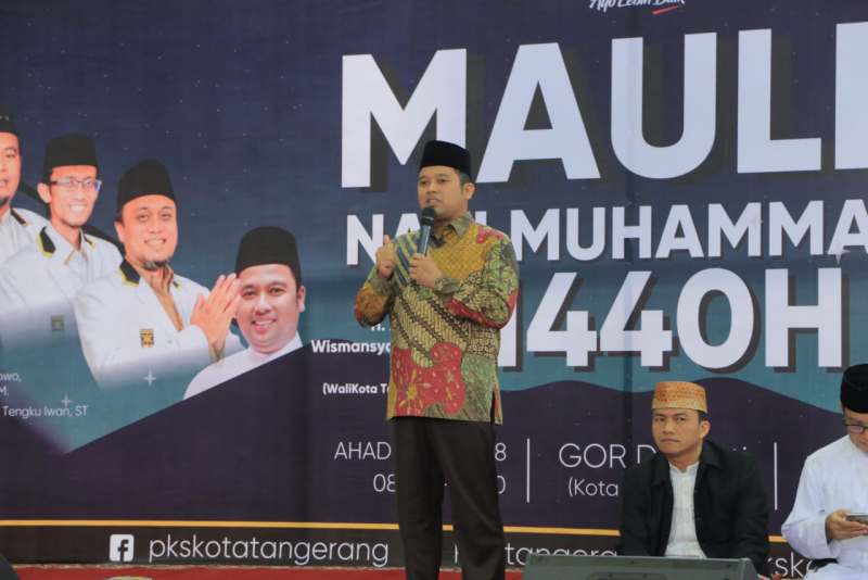 IMG-hadiri-peringatan-maulid-arief-ajak-jamaah-bangun-kampung-samawa