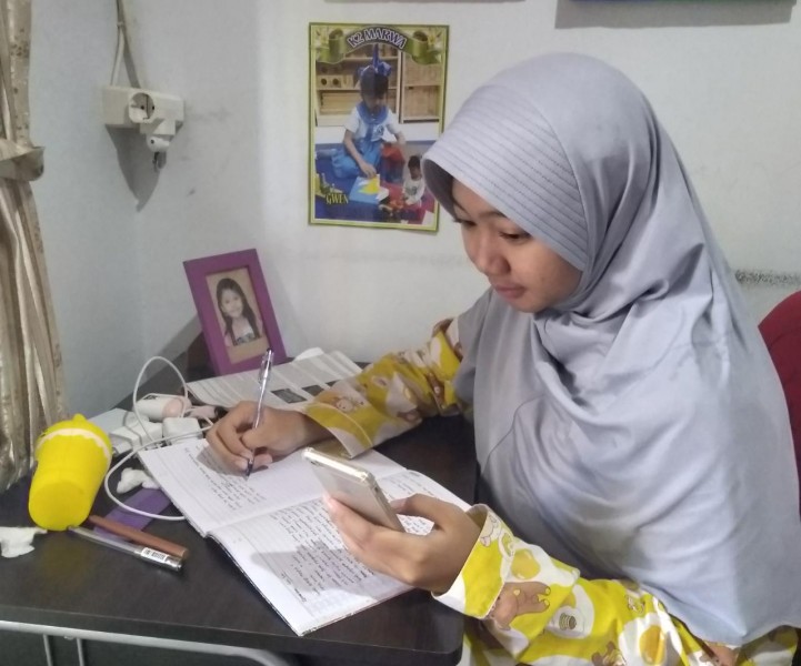 IMG-sekolah-diliburkan-kbm-berlangsung-via-whatsapp