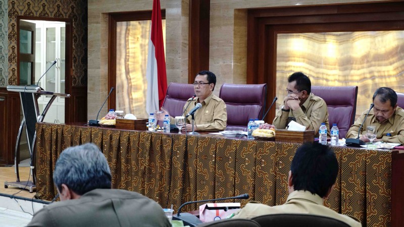 IMG-dalam-rapat-evaluasi-sekda-bicara-tentang-rencana-penataan-pkl