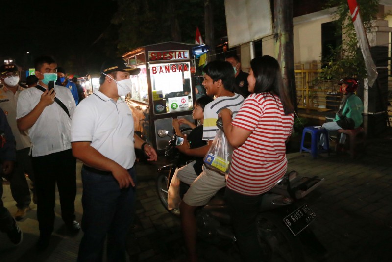 IMG-sosialisasikan-pencegahan-corona-pemkot-dan-forkopimda-gelar-operasi-bersama