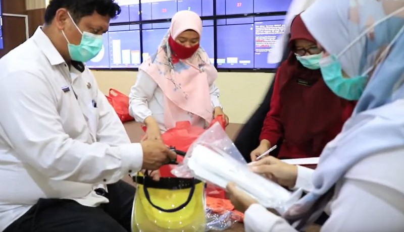 IMG-dinkes-distribusikan-apd-ke-puskesmas-dan-rs