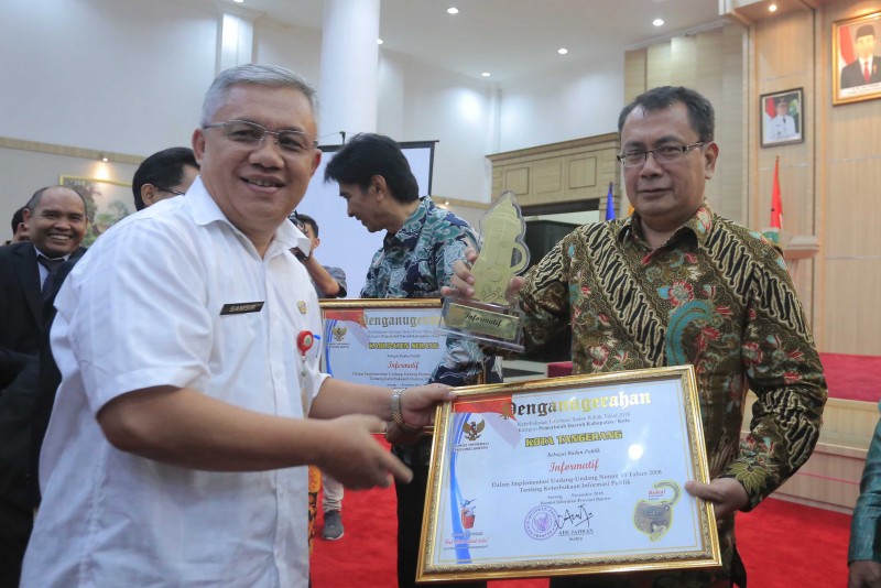 IMG-pemkot-tangerang-sabet-dua-penghargaan-keterbukaan-informasi-publik
