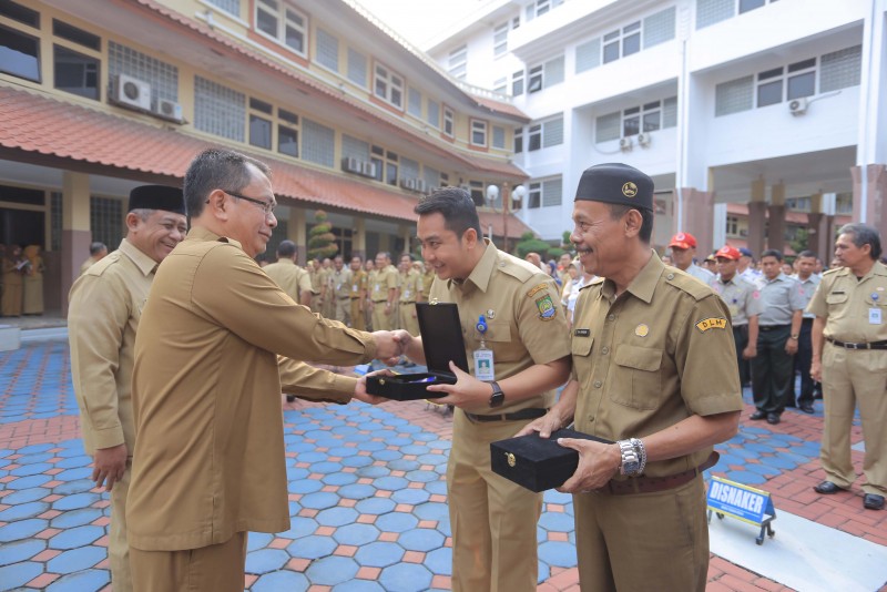 IMG-peringati-hari-guru-sekda-singgung-soal-kesejahteraan-guru