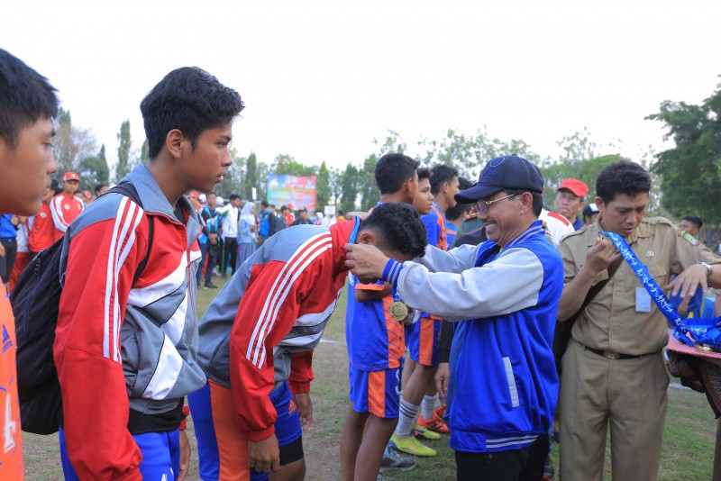 IMG-kecamatan-cipondoh-raih-juara-umum-porkot-vi-2018