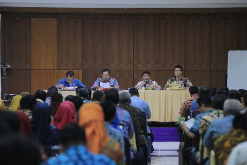 IMG-arief-birokrat-harus-bisa-berikan-solusi-permasalahan-yang-dihadapi-masyarakat