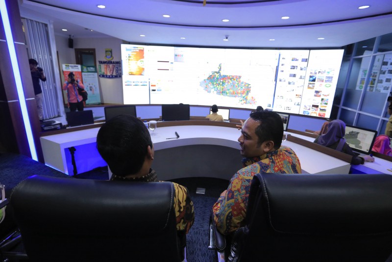 IMG-wali-kota-semarang-tertarik-adopsi-aplikasi-tangerang-live