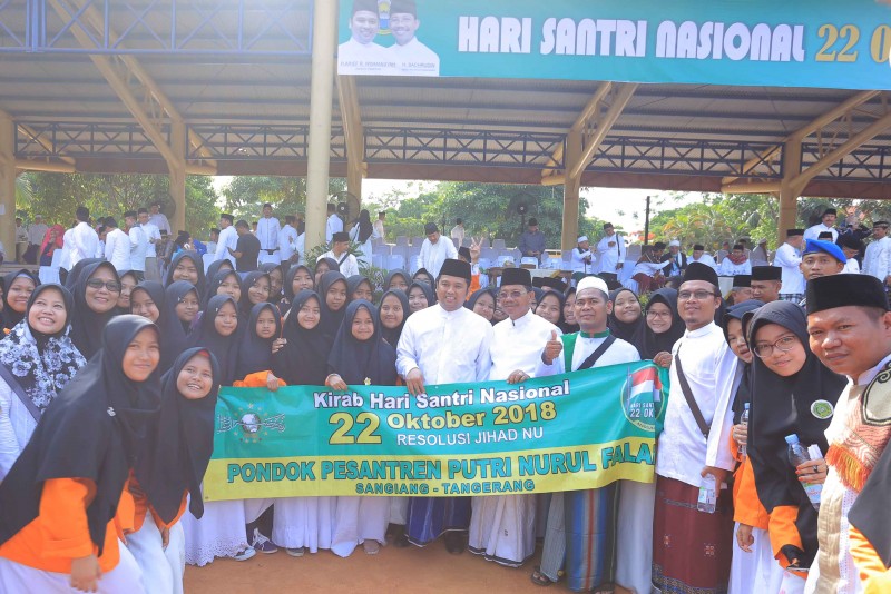 IMG-peringatan-hari-santri-pemkot-gelar-apel-dan-pemutaran-film