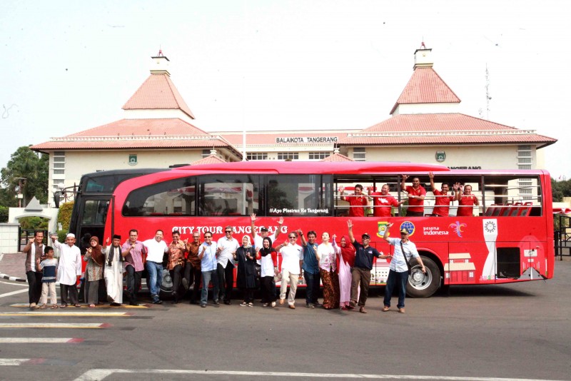 IMG-pemkot-launching-bus-wisata-keliling-kota-tangerang