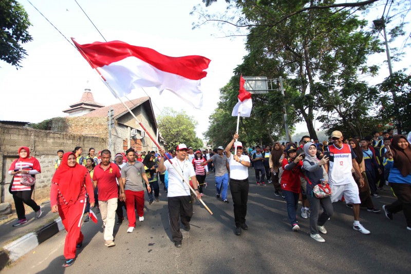 IMG-kombinasikan-hut-ri-dan-asian-games-pemkot-gelar-gerak-jalan-sehat-bertemakan-olahraga