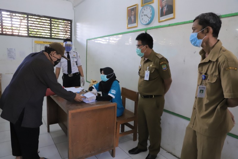 IMG-distribusi-lanjutan-bansos-covid-19-kota-tangerang